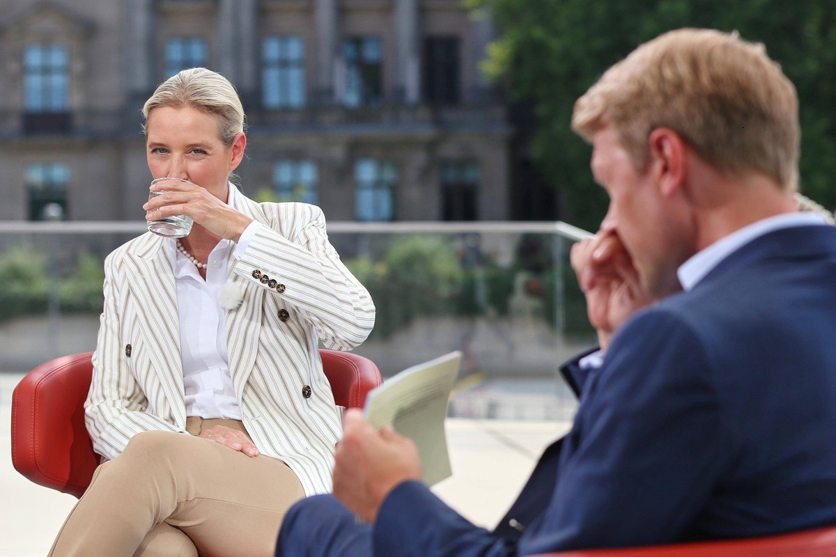 Berlin, Deutschland, 20.07.2025: ARD-Sommerinterview: Alice Weidel AfD im Gespräch mit Markus Preiß, Leiter ARD-Hauptstadtstudio *** Berlin, Germany, 20 07 2025 ARD summer interview Alice Weidel AfD i ...