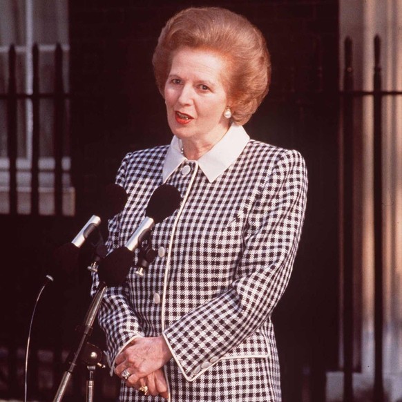 Bildnummer: 59492136 Datum: 01.05.1989 Copyright: imago/Photoshot
Rt Hon MARGARET THATCHER MP Conservative MP for Finchley Prime Minister of Great Britain Celebrating 10 years in office as Prime Minis ...