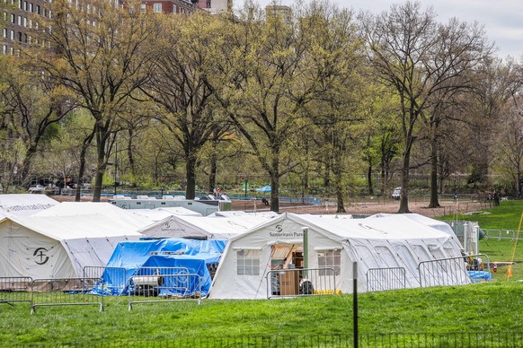 April 14, 2020, New York, NY, USA: April 14, 2020, New York, NY: Movement at Field Hospital in Central Park in New York during the Coronavirus pandemic COVID-19 in the United States. /Zuma Press/Icon  ...