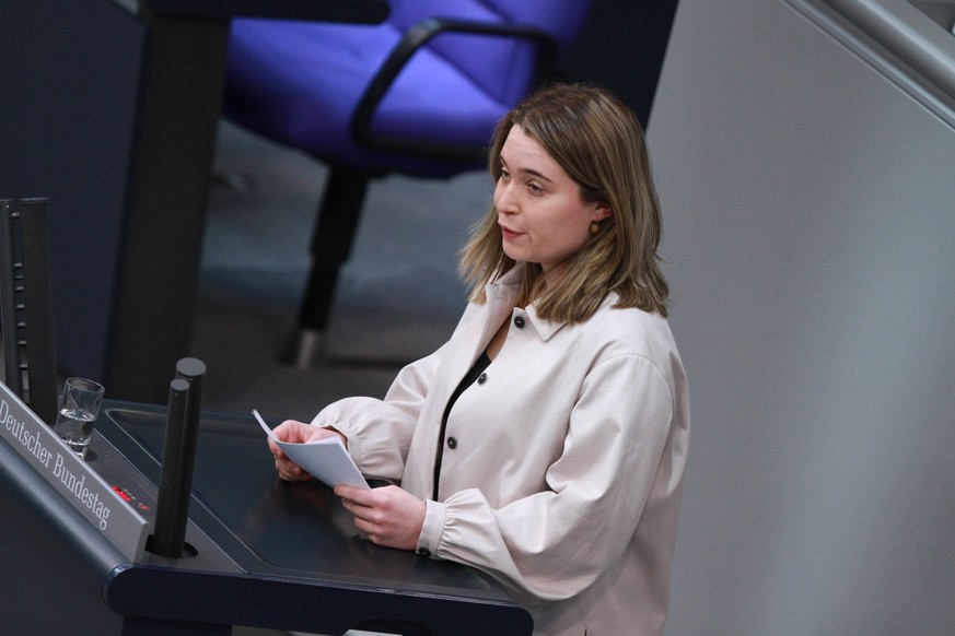 Berlin, Deutschland, 30.01.2024: Deutscher Bundestag: Haushaltswoche, 149. Sitzung: Emilia Fester, Grüne *** Berlin, Germany, 30 01 2024 German Bundestag Budget week, 149th session Emilia Fester, Gree ...