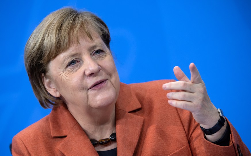 13.12.2020, Berlin: Bundeskanzlerin Angela Merkel (CDU) �u�ert sich auf der Pressekonferenz im Bundeskanzleramt �ber das weitere Vorgehen in der Corona-Krise im Anschluss an die Schaltkonferenz von ih ...