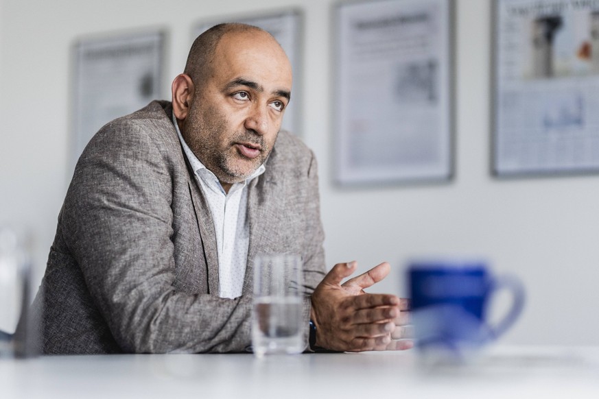 Omid Nouripour, Co-Vorsitzender von Buendnis 90/Die Gruenen, aufgenommen im Rahmen eines Interviews in Berlin, 30.06.2022. Berlin Deutschland *** Omid Nouripour, Co-Chairman of Buendnis 90 Die Gruenen ...