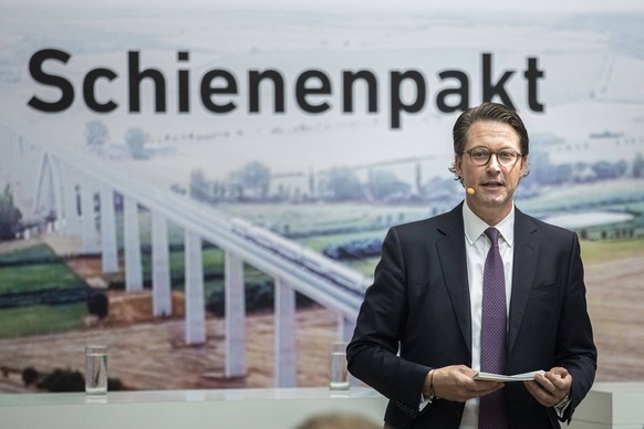 Andreas Scheuer bei der Vorstellung des "Schienenpakts" für die Stärkung der Bahn. 