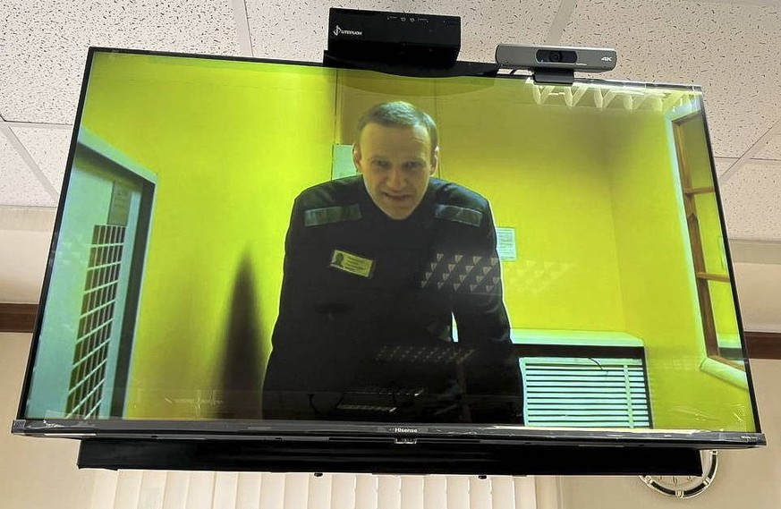 RUSSIA, MOSCOW - MAY 31, 2023: Opposition activist Alexei Navalny on the screen appears for a hearing of the Moscow City Court via a video linkup from penal colony No 2 in the city of Kovrov. The Mosc ...
