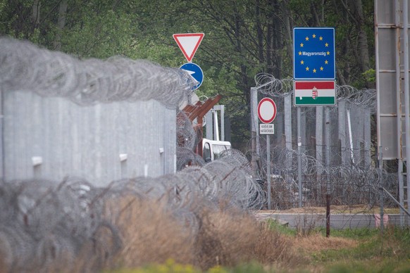 April 15, 2017 - 200 people demonstrate at the Hungarian-Serbian border against asylum politics of the orban government. On the other side of the fence refugees await to ask for asylum. At the transit ...