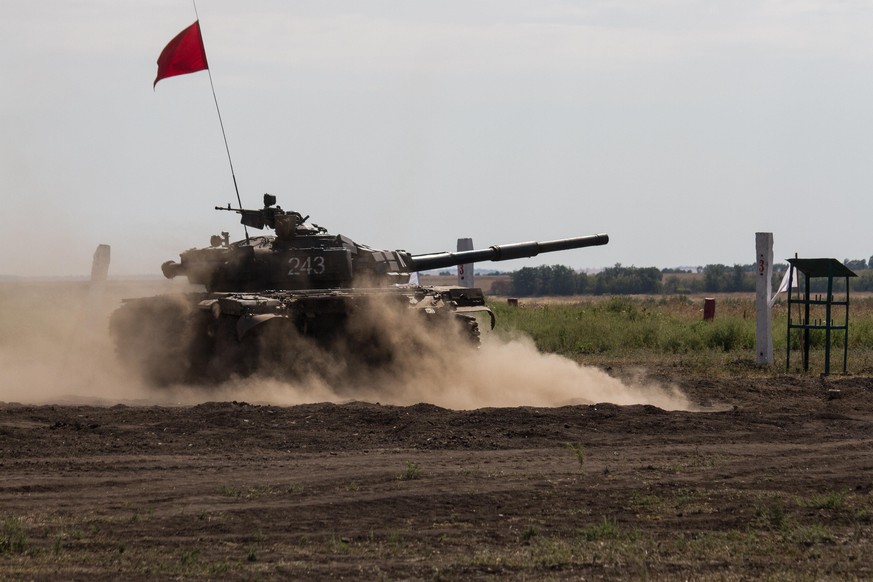 Ein Panzer während eines militärischen Schießwettbewerbs zwischen verschiedenen Besatzungen der Armee der selbsternannten Volksrepublik Donezk.