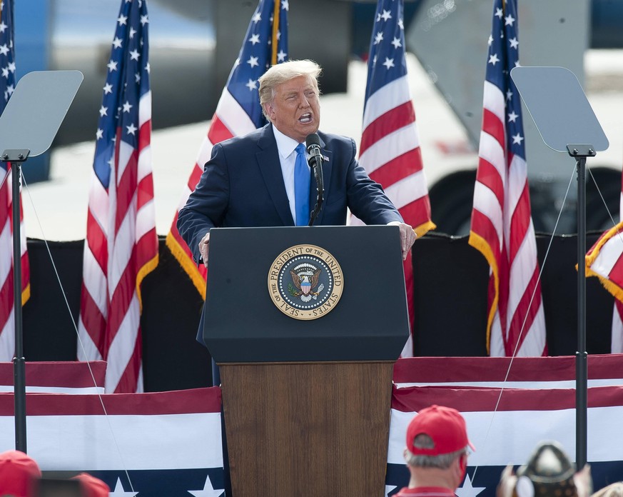 October 15, 2020 - Greenville, North Carolina USA - President Donald Trump attends the Make America Great Again Rally at the Greenville Airport. Copyright 2020 . Greenville USA - ZUMAm78_ 20201015_zaf ...