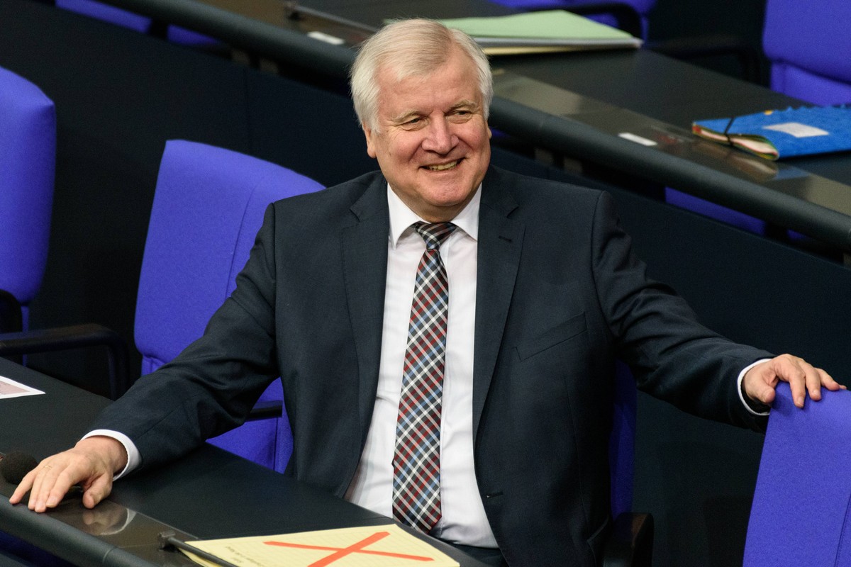 Bundesminister des Innern, f??r Bau und Heimat, Horst Seehofer von der Christlich-Sozialen Union (CSU) waehrend der 89. Sitzung des Bundestags am 21.03.2019 im Bundestag in Berlin, Deutschland. *** Fe ...