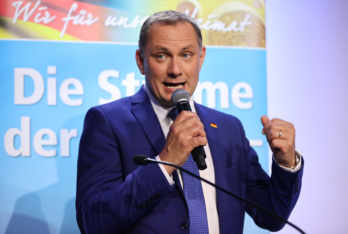 06.06.2021, Sachsen-Anhalt, Magdeburg: Tino Chrupalla, Bundessprecher der AfD, spricht bei einer Wahlparty der Partei. Foto: Jan Woitas/dpa +++ dpa-Bildfunk +++