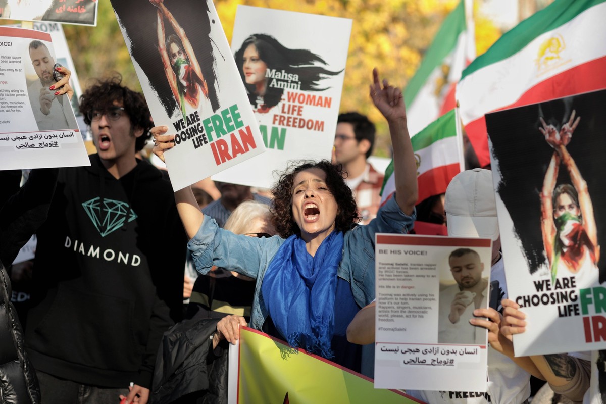 Protest Against Iranian Regime In Canada Thousands of Iranian-Canadians protest against Iranian Islamic regime at Queen Street in Toronto, Canada on November 5, 2022. Demonstrations were held in citie ...