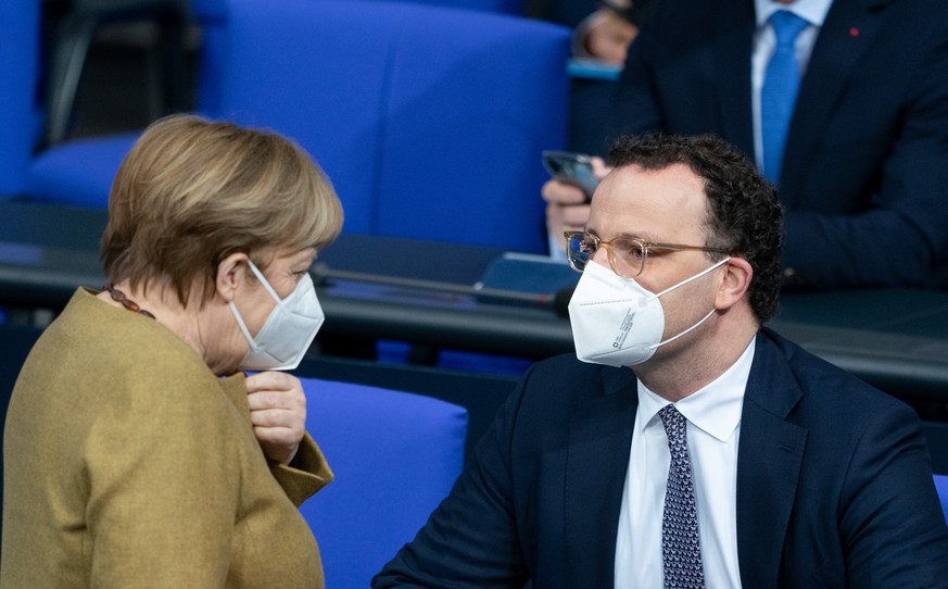 04.03.2021, Berlin: Bundeskanzlerin Angela Merkel (CDU) und Jens Spahn (CDU), Bundesminister f