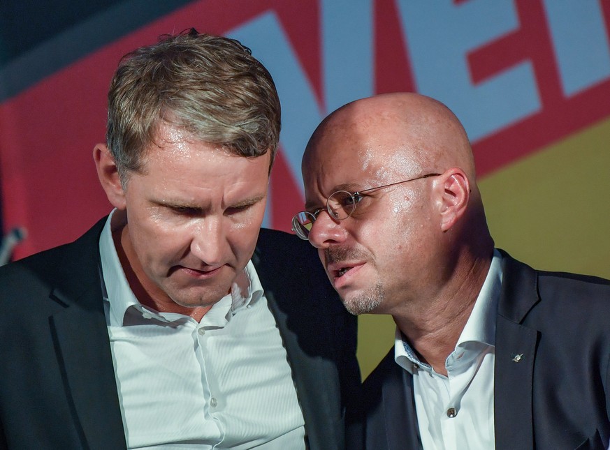 Björn Höcke (l.) und Andreas Kalbitz waren die beiden Führungsfiguren des "Flügels". Sie werden laut Höcke ihren politischen Kurs in der AfD weiter fortsetzen.
