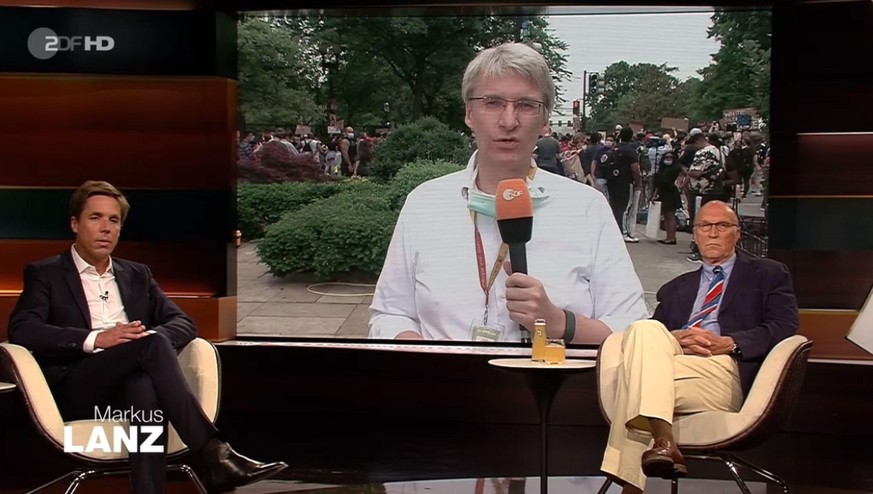 Elmar Theveßen: Der Journalist befand sich während seiner Live-Schalte vor dem Weißen Haus.