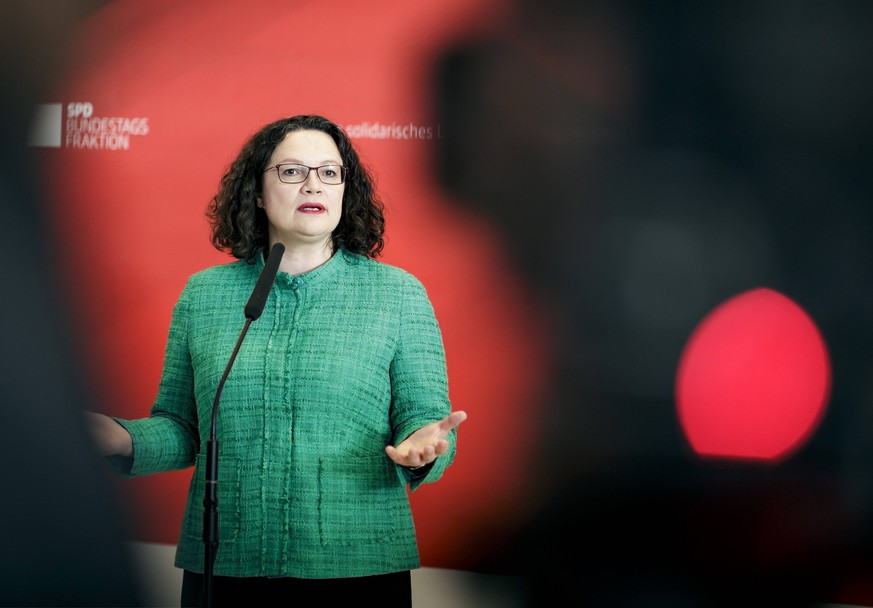 Andrea Nahles, SPD Fraktionsvorsitzende gibt vor einer Fraktionssitzung im Bundestag Journalisten ein Statement in Berlin. 02.04.2019. Berlin Deutschland *** Andrea Nahles SPD faction leader gives jou ...