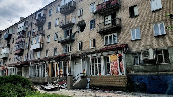 Ein zerstörtes Wohnhaus im Stadtkern von Lyssytschasnk.