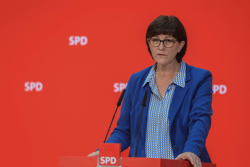 DEU, Deutschland, Berlin, 27.01.2020: Pressekonferenz der SPD-Vorsitzenden im Anschluss an die Sitzung des SPD-Parteivorstand. Saskia Esken, SPD-Vorsitzende *** DEU, Germany, Berlin, 27 01 2020 Press  ...