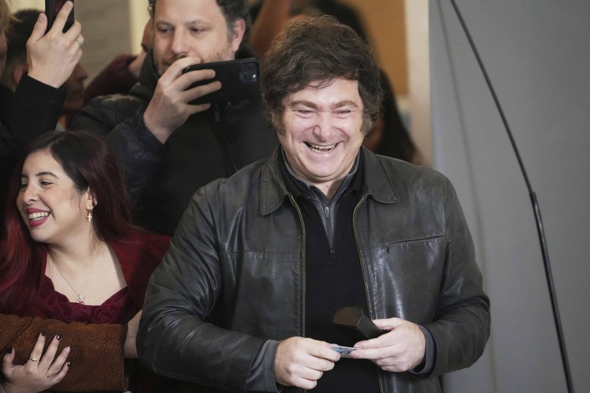 Argentina's President Javier Milei arrives to vote during elections for the Buenos Aires City legislature in Buenos Aires, Argentina Sunday, May 18, 2025. (AP Photo/Rodrigo Abd)