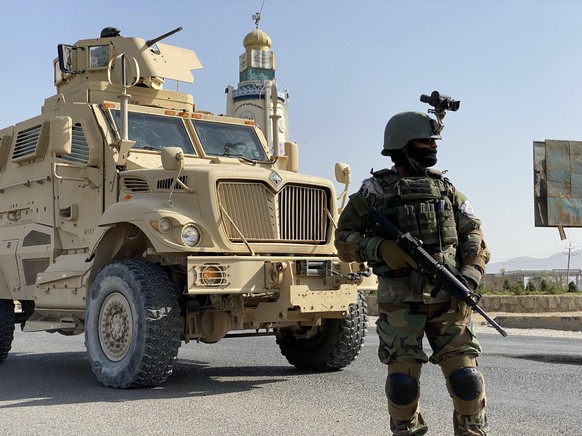 KANDAHAR, AFGHANISTAN - NOVEMBER 8: Taliban holds a military parade with equipment captured from U.S. army in Kandahar, Afghanistan on November 8, 2021. Murteza Khaliqi / Anadolu Agency