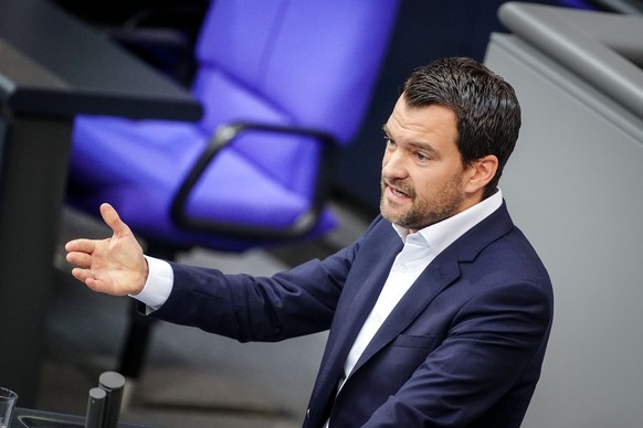 27.09.2024, Berlin: Johannes Vogel (FDP) spricht bei der Sitzung des Bundestags mit der ersten Lesung zum Rentenpaket II. Foto: Kay Nietfeld/dpa +++ dpa-Bildfunk +++