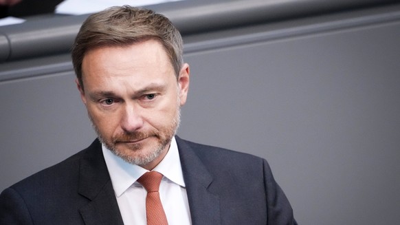 54. Bundestagssitzung und Debatte Aktuell,22.09.2022 Berlin, Finanzminister Christian Lindner FDP im Portrait bei seiner Rede bei der Debatte zum Thema Inflationsausgleichsgesetz bei der 54. Sitzung d ...