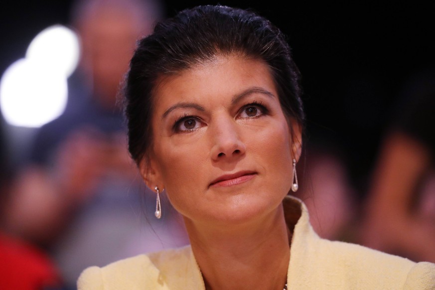 Bundesparteitag Die Linke in Leipzig Sahra Wagenknecht spricht vor dem Bundesparteitag Die Linke , Leipzig Sachsen Deutschland Messe *** Federal party conference The left in Leipzig Sahra Wagenknecht  ...