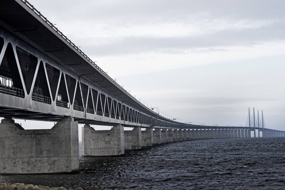 151113 �resundsbron - �resundbr�cke, Malm�. PUBLICATIONxINxGERxSUIxONLY Copyright: LUDVIGxTHUNMAN 21821243

Oresund bridge Malm� PUBLICATIONxINxGERxSUIxONLY Copyright LUDVIGxTHUNMAN 21821243