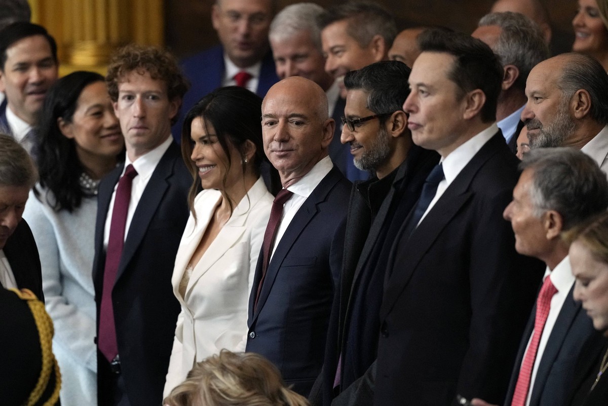 Trump and Vance Swearing-In Ceremony - USA Guests including Mark Zuckerberg, Jeff Bezos, Sundar Pichai and Elon Musk, arrive before the 60th Presidential Inauguration in the Rotunda of the U.S. Capito ...