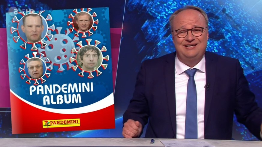 Satiriker Oliver Welke mit den Stars von heute – und ihrem eigenen Sammelalbum.