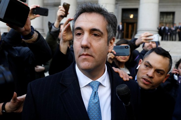 U.S. President Donald Trump&#039;s former lawyer Michael Cohen exits Federal Court after entering a guilty plea in Manhattan, New York City, U.S., November 29, 2018. REUTERS/Andrew Kelly