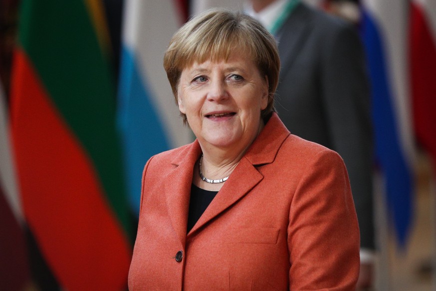 Auch Angela Merkel drückt den deutschen Handballern die Daumen. 