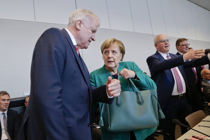 Stunde der Niederlage: Horst Seehofer, Angela Merkel und Volker Kauder.