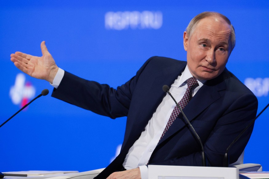 Russia Putin RSPP Congress 8882070 18.03.2025 Russian President Vladimir Putin attends the annual congress of the Russian Union of Industrialists and Entrepreneurs RSPP in Moscow, Russia. Gavriil Grig ...