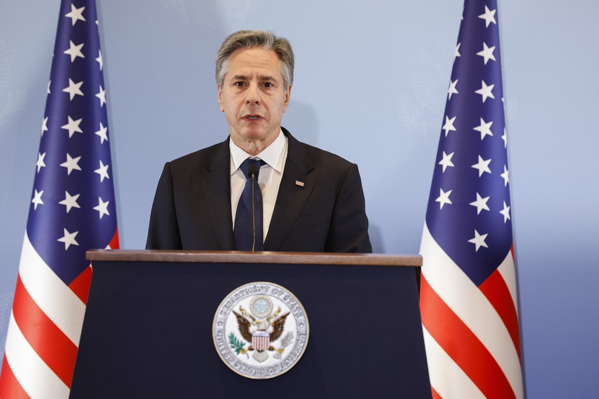 03.11.2023, Israel, Tel Aviv: Antony Blinken, Außenminister der USA, spricht während einer Pressekonferenz. Blinken ist in Israel, um sich dafür einzusetzen, dass mehr humanitäre Hilfe in den belagert ...