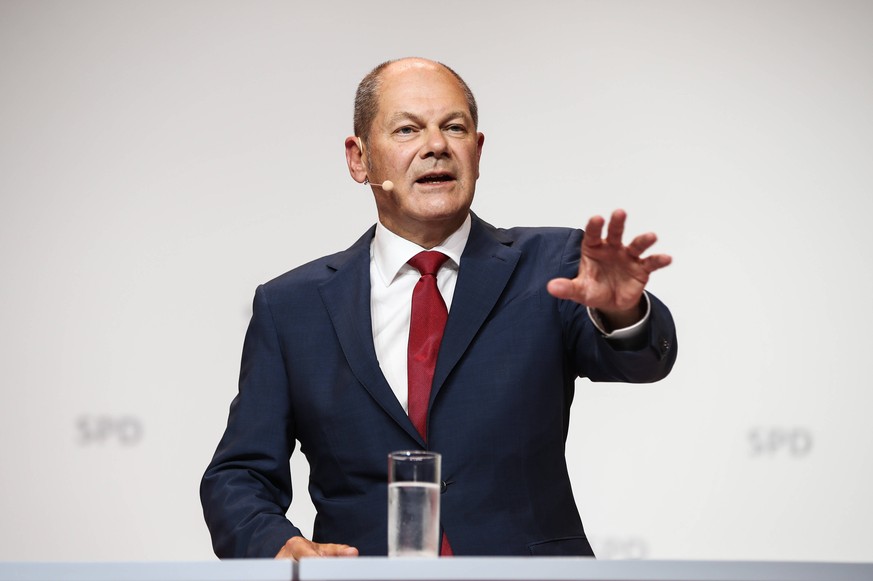 200810 -- BERLIN, Aug. 10, 2020 -- German Vice Chancellor and Finance Minister Olaf Scholz attends a press conference in Berlin, capital of Germany, Aug. 10, 2020. German Social Democratic Party SPD p ...