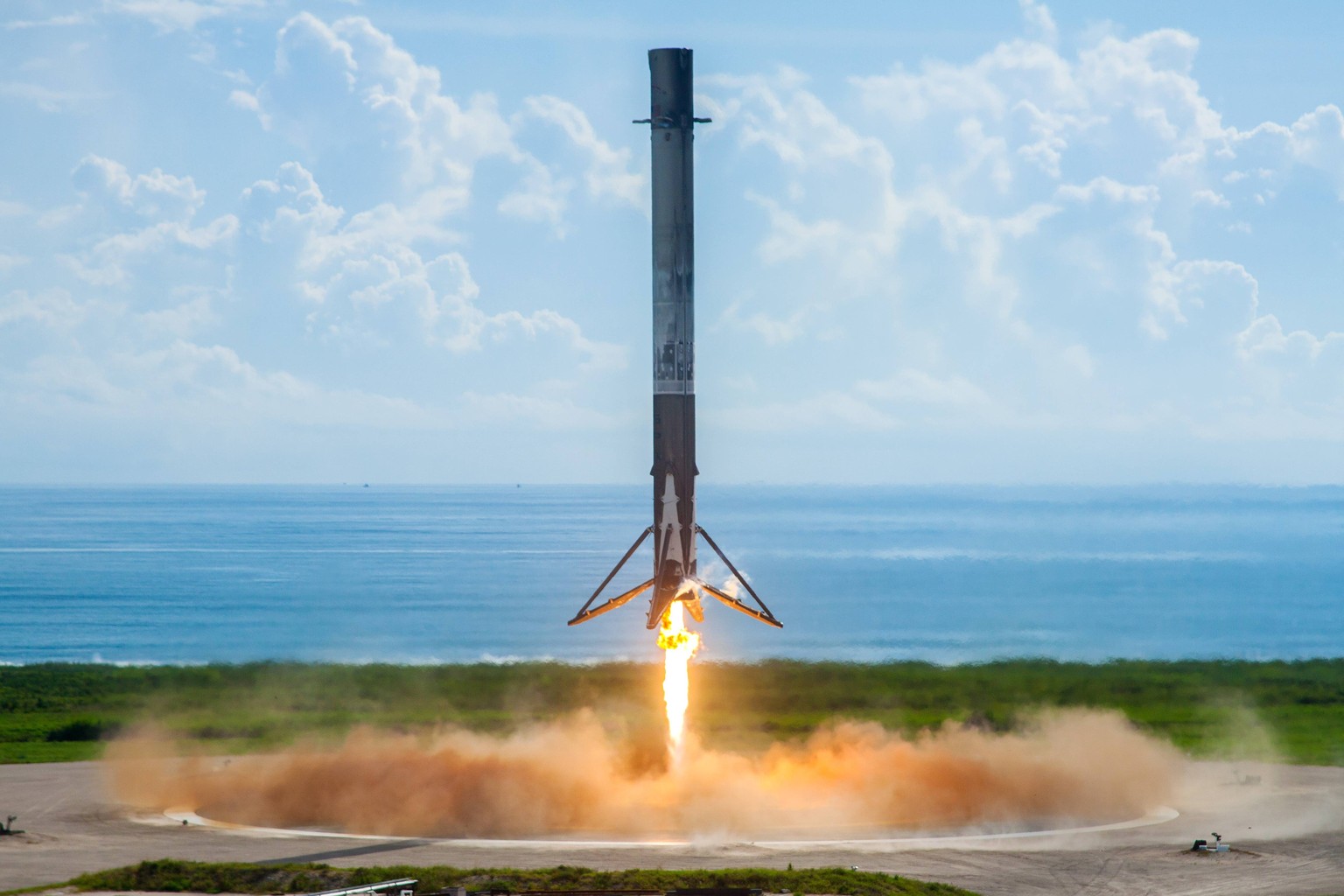 Die Falcon 9-Rakete gehört zum privaten Raumfahrtunternehmen SpaceX von Elon Musk.