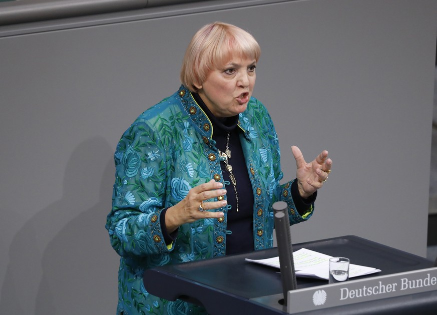 Lieblingsfeindbild vieler Rechter: Claudia Roth wurde mal wieder falsch zitiert.