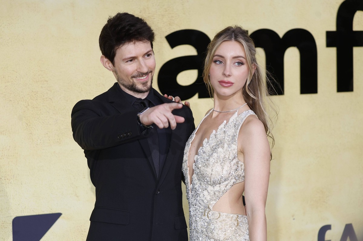 Pavel Durov mit Begleitung bei der 31. amfAR Gala Cannes im Rahmen des Festival de Cannes 2025 / 78. Internationale Filmfestspiele von Cannes im H� tel du Cap-Eden-Roc. Antibes, 22.05.2025 *** Pavel D ...