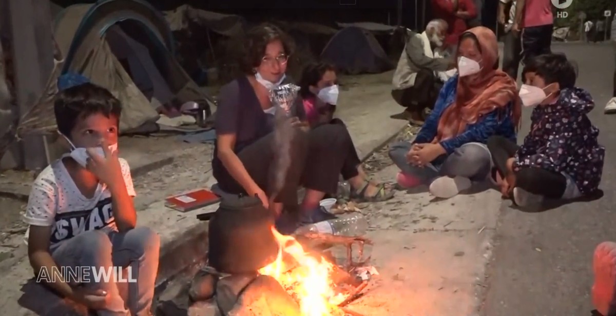 Isabel Schayani ist auf Lesbos und beschreibt die Lage vor Ort.