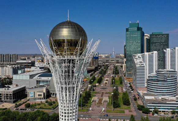 NUR-SULTAN, KAZAKHSTAN - JUNE 8, 2019: A view of Nurjol Boulevard from the top of the Bayterek Tower built in 2002 and measuring 105m in height, a landmark of the city. Valery Sharifulin/TASS PUBLICAT ...