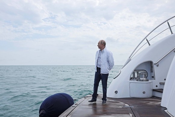 Der russische Präsident Wladimir Putin auf einem Yacht-Ausflug mit dem belarussischen Machthaber Alexander Lukashenko.