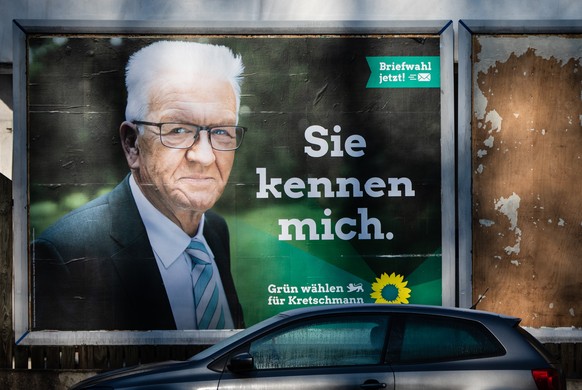 Ministerpräsident Winfried Kretschmann auf einem Grünen-Wahlplakat in Stuttgart.