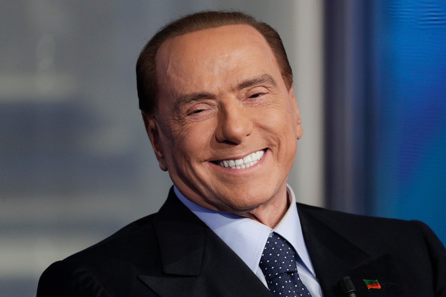 Silvio Berlusconi könnte der Nutznießer eventueller Neuwahlen sein. Er darf zumindest wieder Politik machen
