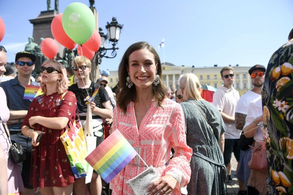 Finnish Prime Minister Sanna Marin participates in the Helsinki Pride 2022 march in Helsinki, Finland, on July 2, 2022. Helsinki Finland PUBLICATIONxNOTxINxSUIxAUTxFRAxKORxJPNxSWExNORxFINxDENxNED Copy ...