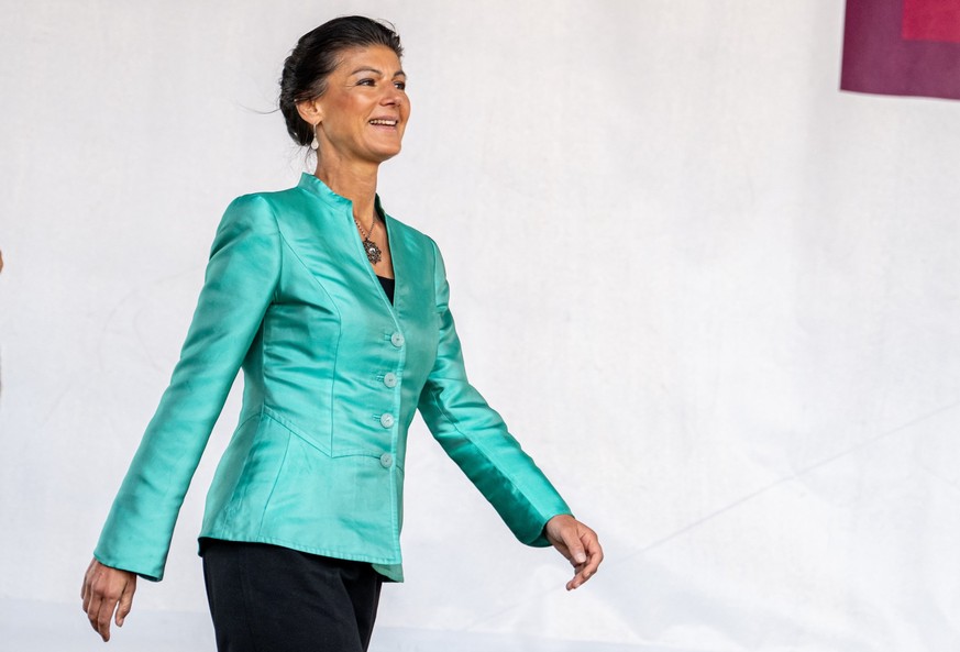 06.06.2024, Berlin: Sahra Wagenknecht (BSW), Parteivorsitzende, nimmt am Wahlkampfschluss des BSW am Neptunbrunnen in Berlin-Mitte teil. Foto: Fabian Sommer/dpa +++ dpa-Bildfunk +++