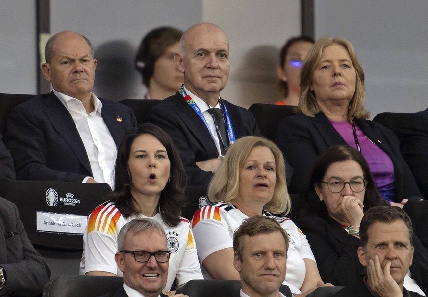 23.06.2024, Fussball UEFA EURO, EM, Europameisterschaft,Fussball 2024, Vorrunde, 3.Spieltag, Schweiz - Deutschland, in der Frankfurt-Arena in Frankfurt am Main, Ehrentrib