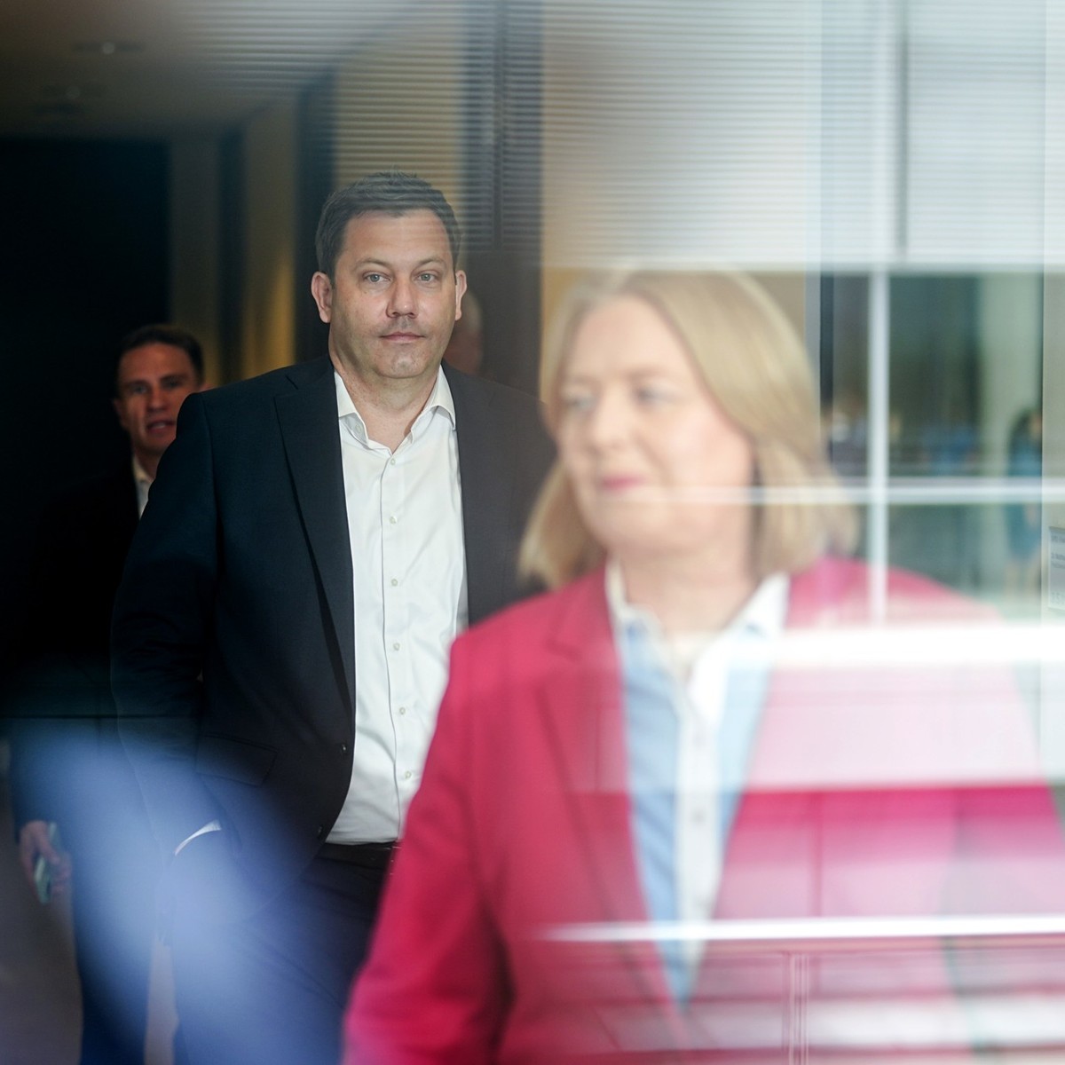 11.07.2025, Berlin: Lars Klingbeil (SPD), Bundesminister der Finanzen, Vizekanzler und SPD-Bundesvorsitzender, und Bärbel Bas (SPD), Bundesministerin für Arbeit und Soziales und SPD-Parteivorsitzende, ...