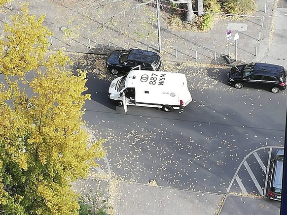 Der überfallene Geldtransporter in Berlin Mitte.