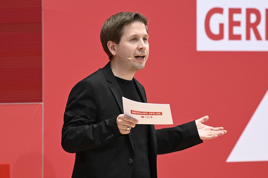 Kevin Kühnert bei der Jubiläumsveranstaltung der SPD Fortschritt braucht Gerechtigkeit - Seit 160 Jahren Ideen für morgen im Willy-Brandt-Haus. Berlin, 23.05.2023 *** Kevin Kühnert at the anniversary  ...