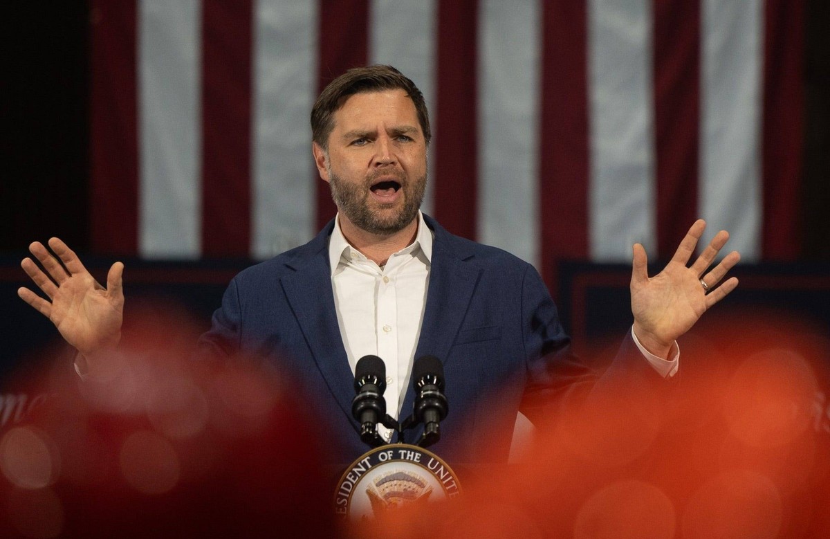Syndication: Akron Beacon Journal Vice President JD Vance visited Metallus in Canton on Monday, July 28. Akron , EDITORIAL USE ONLY PUBLICATIONxINxGERxSUIxAUTxONLY Copyright: xLisaxScalfarox USATSI_26 ...