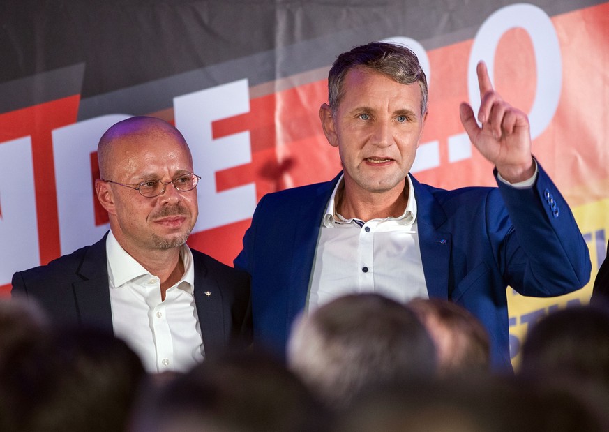 Nach dem Rauswurf von Andreas Kalbitz (l.) setzt sich Björn Höcke (r.) für seinen Parteifreund ein. 